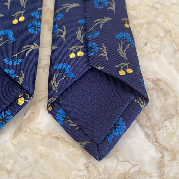 Hermes 100% Silk Tie Floral Blue Dianthus - Picture 10 of 12